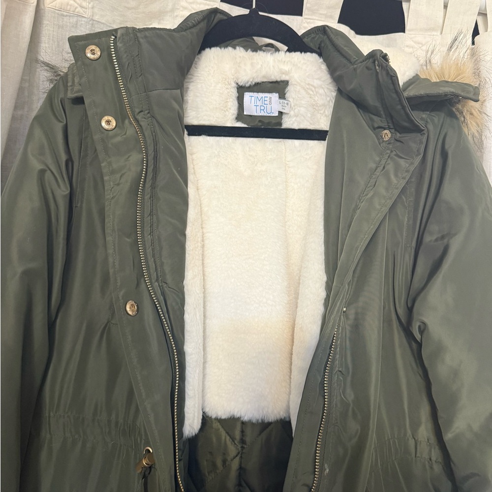 Time and Tru Women's Olive Puffer Jacket